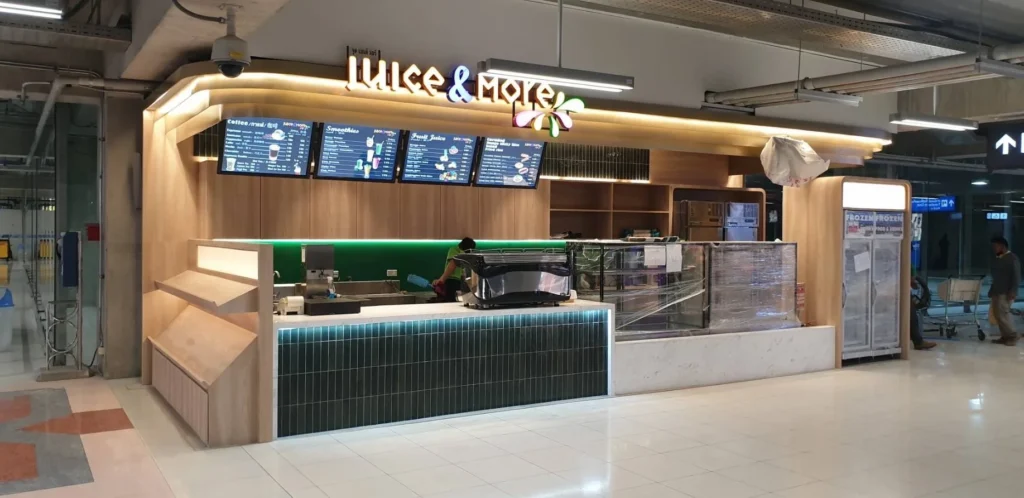 ภาพหน้างานคีออสก์ Juice and More แสดงสัดส่วนพื้นที่จริงและการใช้งานจริง